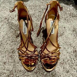 Excellent Condition Steve Madden Rose Gold Heels